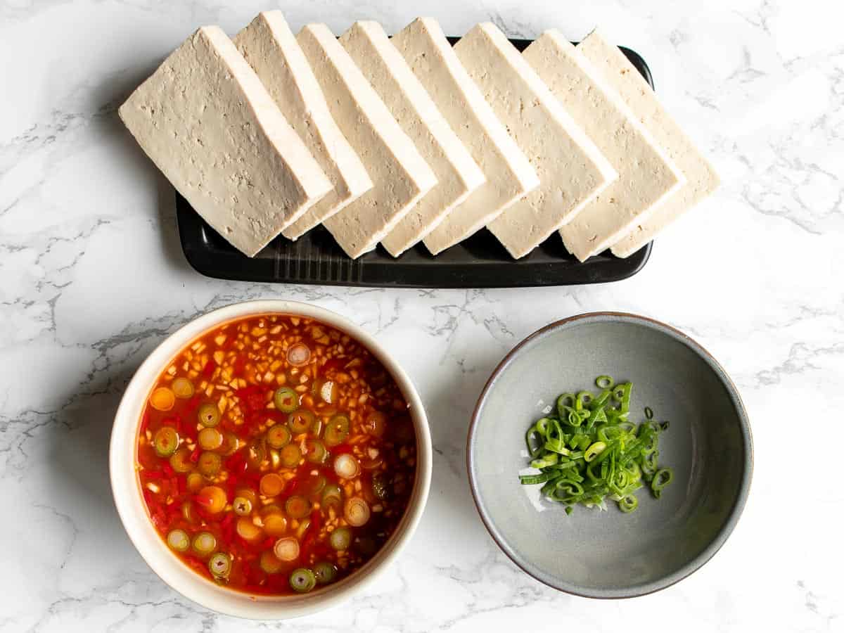 Ingrediënten voor Pittige Tofu op Koreaanse Manier (Dubu Jorim)